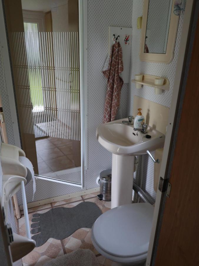 Privat Ave-Mobilhaus Villa Lipótszentmiklós Kültér fotó
